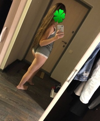 Живу в Москве, где создаю незабываемые встречи и оставляю только положительные впечатления. Мои услуги разнообразны - от нежных массажей до страстных игр. Я знаю, как доставить удовольствие и удовлетворить самые изысканные фантазии. Наши встречи будут полны страсти и интимных наслаждений. Счастливые клиенты оставляют отзывы о моей незабываемой огненной энергии. В моем арсенале есть фото, которые приглашают тебя в мир истинного удовольствия. Так что давай встретимся и погрузимся в море наслаждения вместе. 😘💕🔥 8431, 25 лет